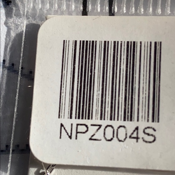 Silver Three Peas In a Pod Neck With Faux Pearl - Picture 6 of 7